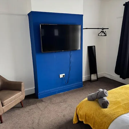 4 Bedroom House In Newcastle City Centre Location, Free Parking, Fast Wifi-2